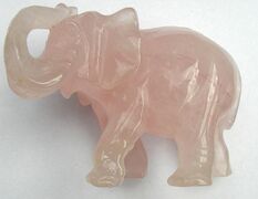 Elephant figure in rose quartz