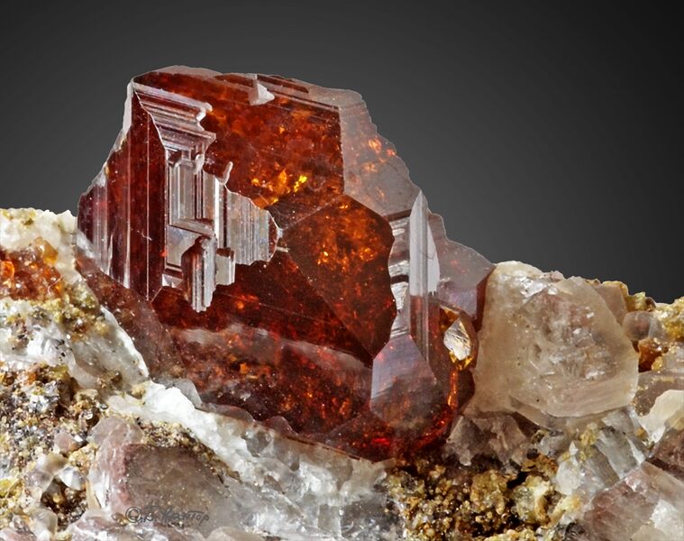 File:Garnet Andradite20.jpg