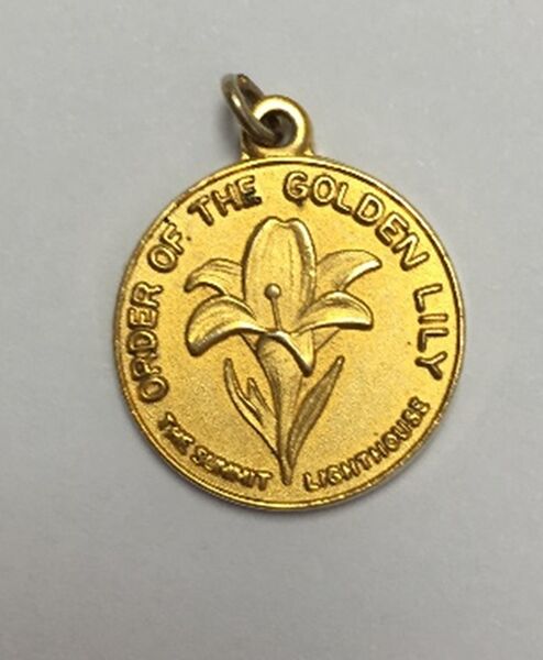 File:GoldenLilyPendant.jpg