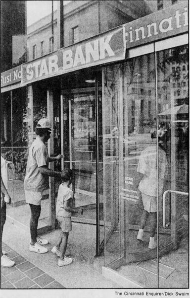 File:OH-CIncinnati-Ch24-StarBank-1988.jpg