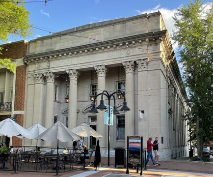 The old Peoples National Bank of Charlottesville