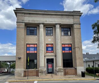 Photo of the old National Bank of Orange
