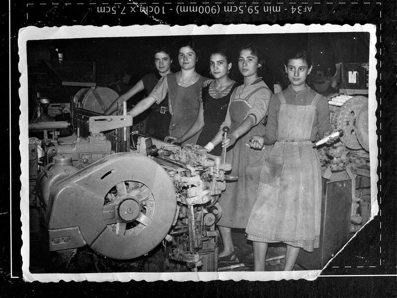 File:1950s-Cal Berenguer-Treballadores.jpg