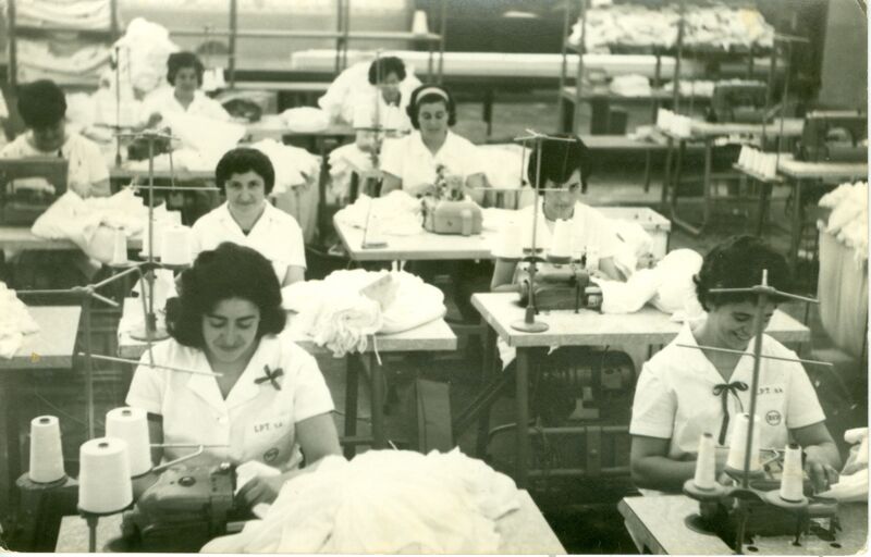 File:1960s-Fàbrica Vella-Treballadores3.jpg