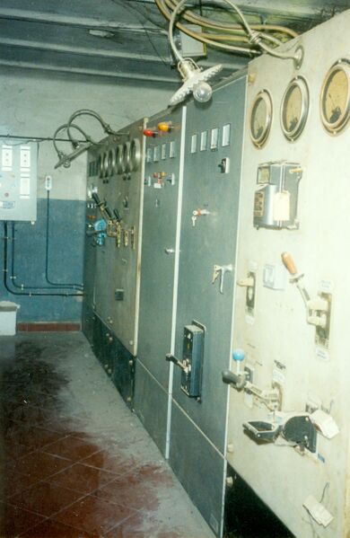 File:2000-Fàbrica Berenguer-Sala comandament.jpg