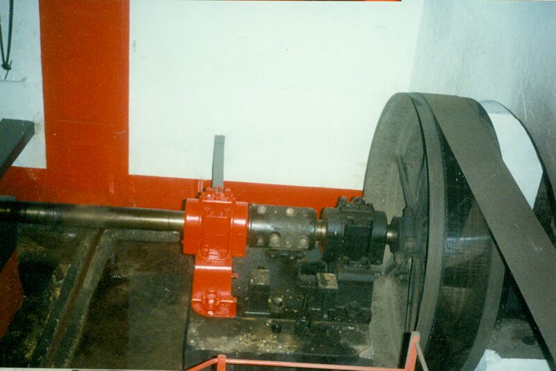 File:2000-Fàbrica Berenguer-Turbina3.jpg