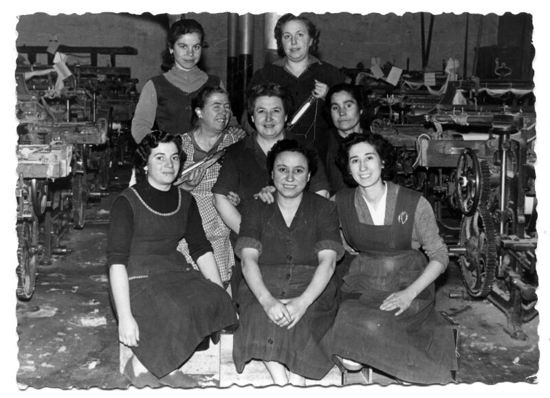 File:Fàbrica Vella-Treballadores.jpg