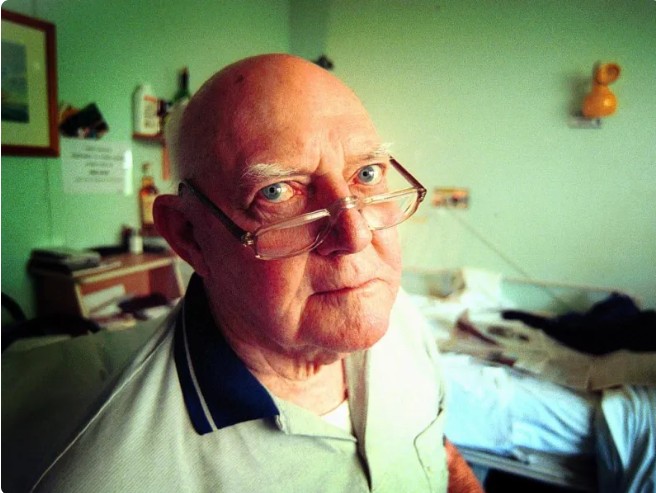 File:2083 BiographyCorbet GorePhoto1.jpg