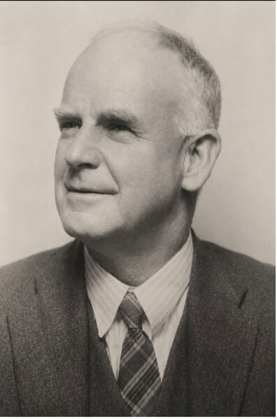 File:BIO-WA PatersonTom Portrait.jpg