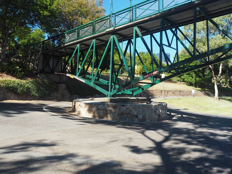 File:EHRP 5026 University Footbridge bearing 2026.JPG