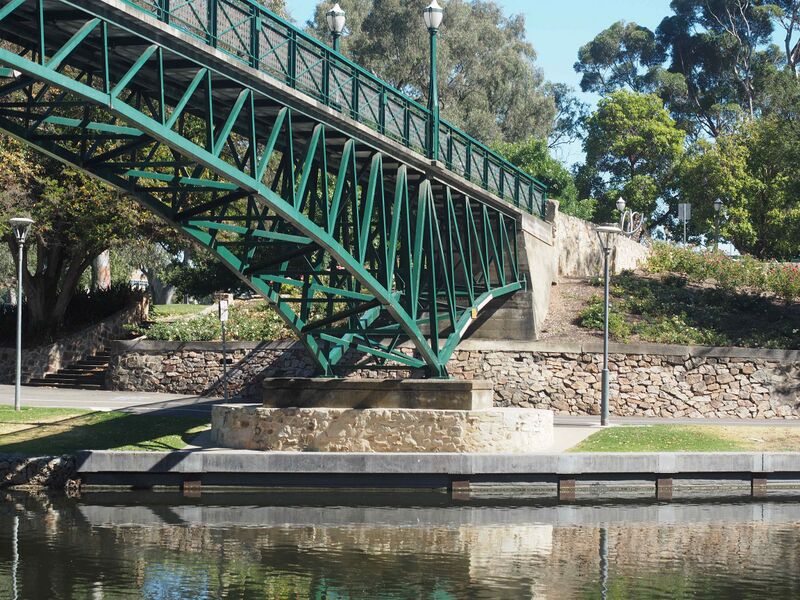 File:EHRP 5026 University Footbridge ends 2026.JPG