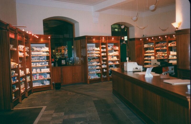 File:Svaneapoteket i Bergen - 39.jpg