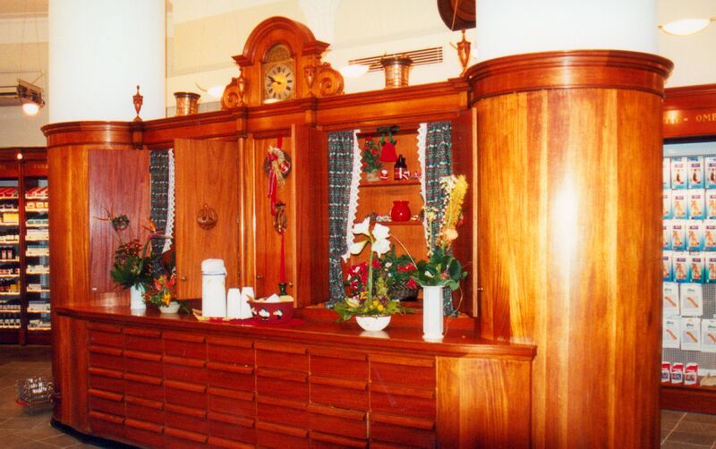 File:Svaneapoteket i Bergen 051.jpg