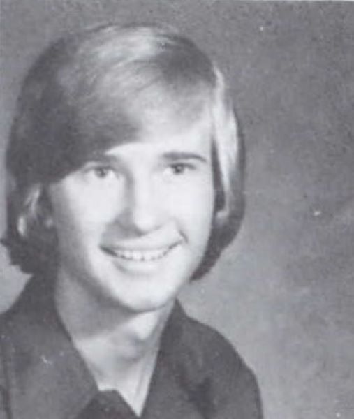 File:Mark Keil 1975 yearbook photo.jpg
