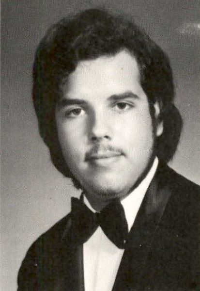 File:Paul Cunzeman 1971 yearbook photo.jpg