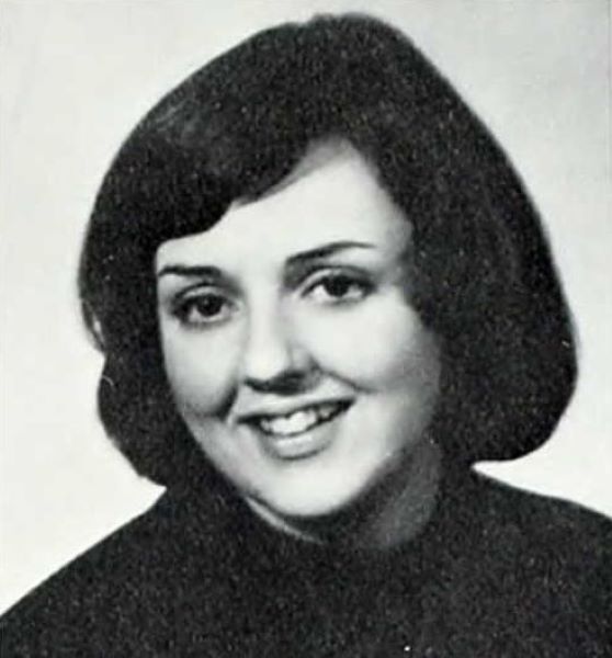File:Rojean Madsen 1975 yearbook photo.jpg