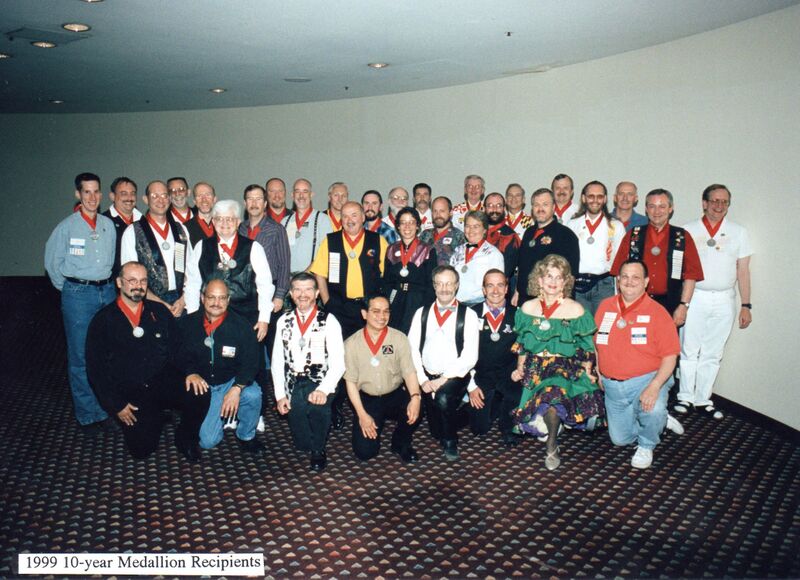 File:1999 10-year Medallions.jpg