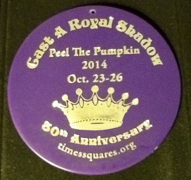 File:2014.10.23 Dangle Peel the Pumpkin.jpg