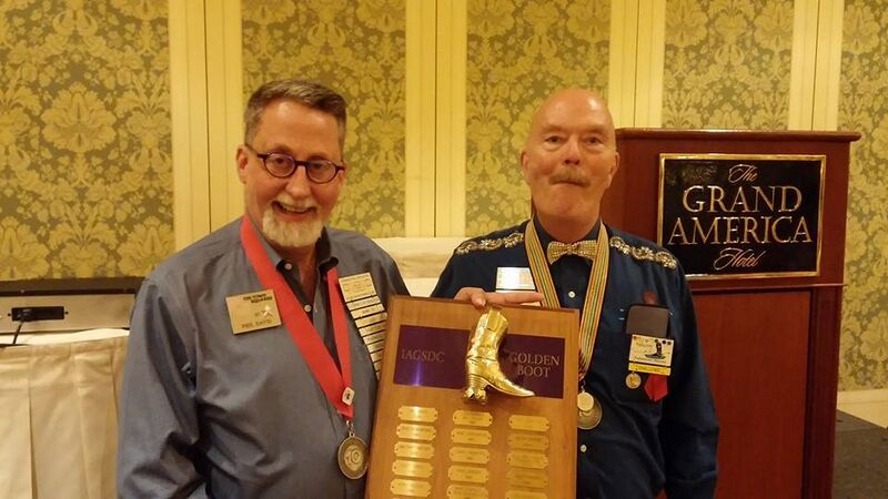 File:2014 Golden Boot Phil JW.jpg