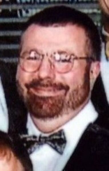 File:Earl Melvin 2000 CLV.jpg