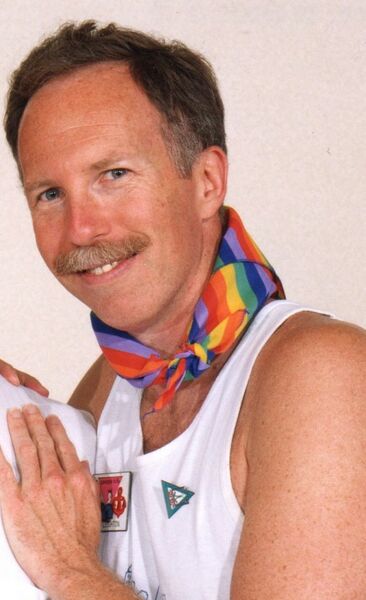 File:Guy Leighton1998 GS8.jpg