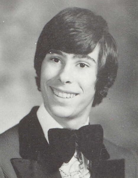 File:Scott Byars 1977 yearbook photo.jpg