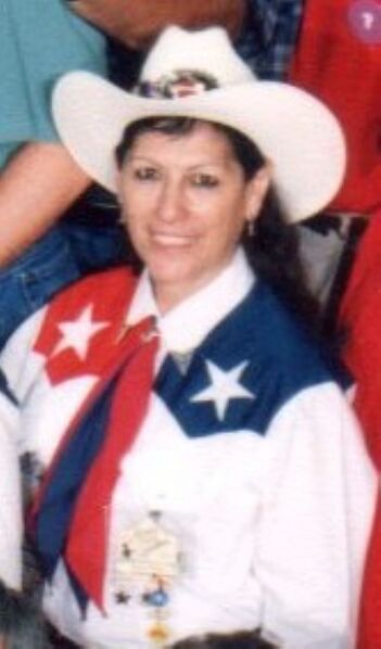 File:Terri Rivas 1996 volunteers.jpg