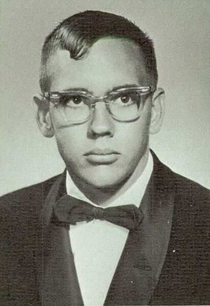 File:Tom Steele 1964 yearbook photo.jpg