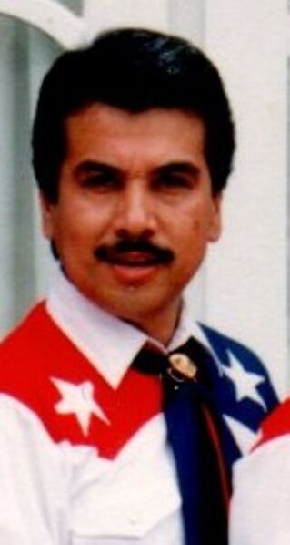 File:Tony Salinas 1994 ACW.jpg