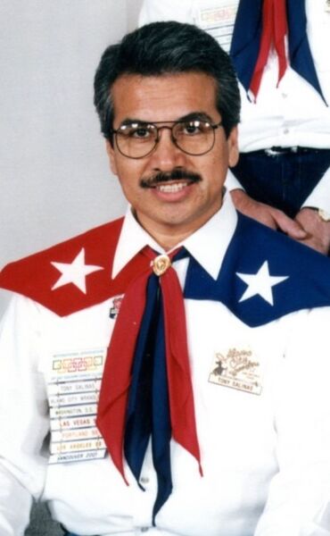 File:Tony Salinas 2002 ACW.jpg