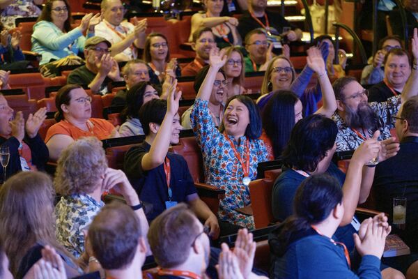 Audience-standing-ovation-photo.jpg