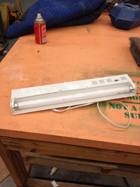 File:A white fluorescent lamp.jpg