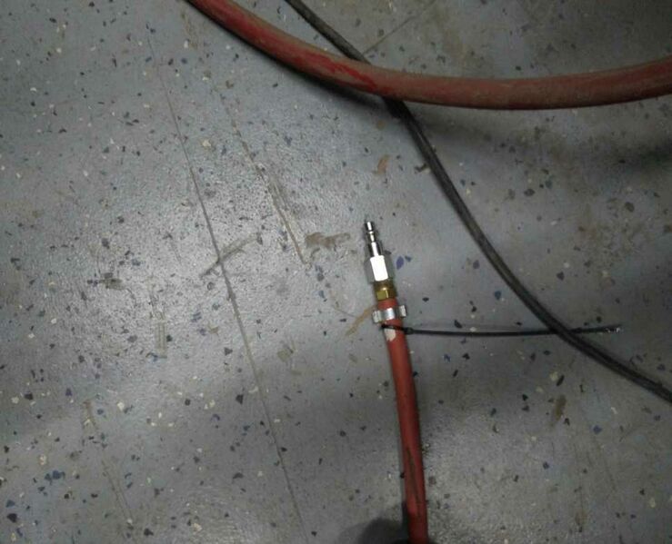 File:Bvf pnuematic hose 02.jpg