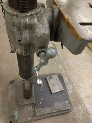 Rockwell-drill-press-table-height-handle.jpg