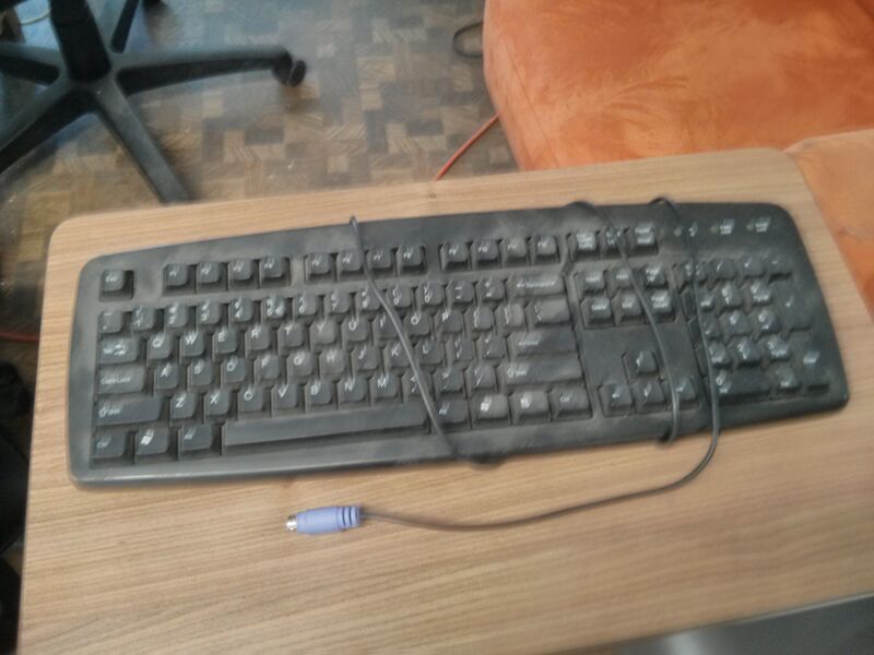 File:TidySpace-2014-08-keyboard.jpg