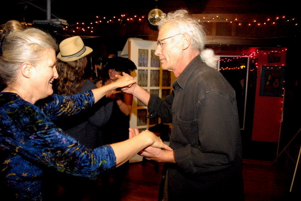 Iris_and_Michael_Ward_dancing.jpg