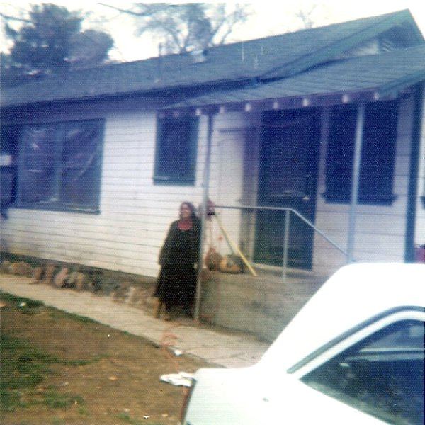 Patsy_outside_Caesar_Chavez's_house.jpg