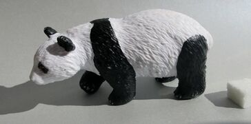 AAA Panda Right Front Paw Up