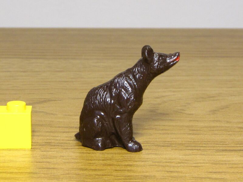 File:Clairet Brown bear cub sitting 2.JPG