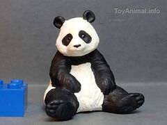 Eikoh Giant Panda Sitting