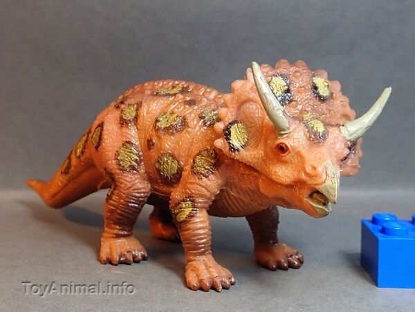 HKT9608Diceratops.JPG
