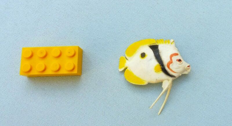 File:Injecta Plastic Chaetodon.jpg