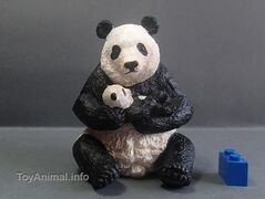 Papo 50196 Sitting Panda and Baby