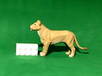 Preiser 47506 Standing Lioness