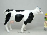 261 Standing Cow, Black/white