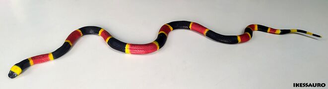 Safari 257429 Coral Snake