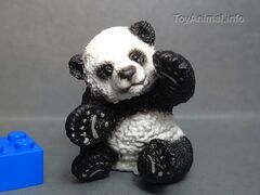Schleich 14734 Panda Cub, Sitting