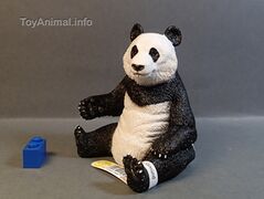 Schleich 14773 Giant Panda, female