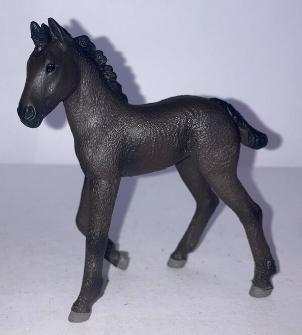 Schleich 13977 Friesian Foal TRL.jpg