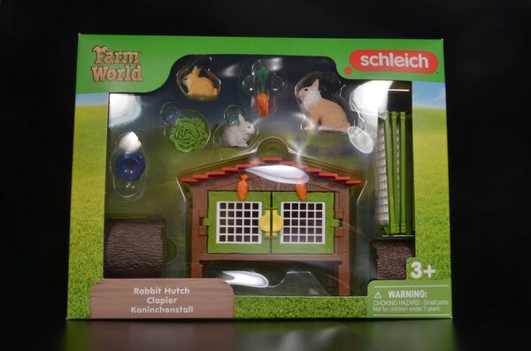 Schleich rabbit hutch jolie1.jpg